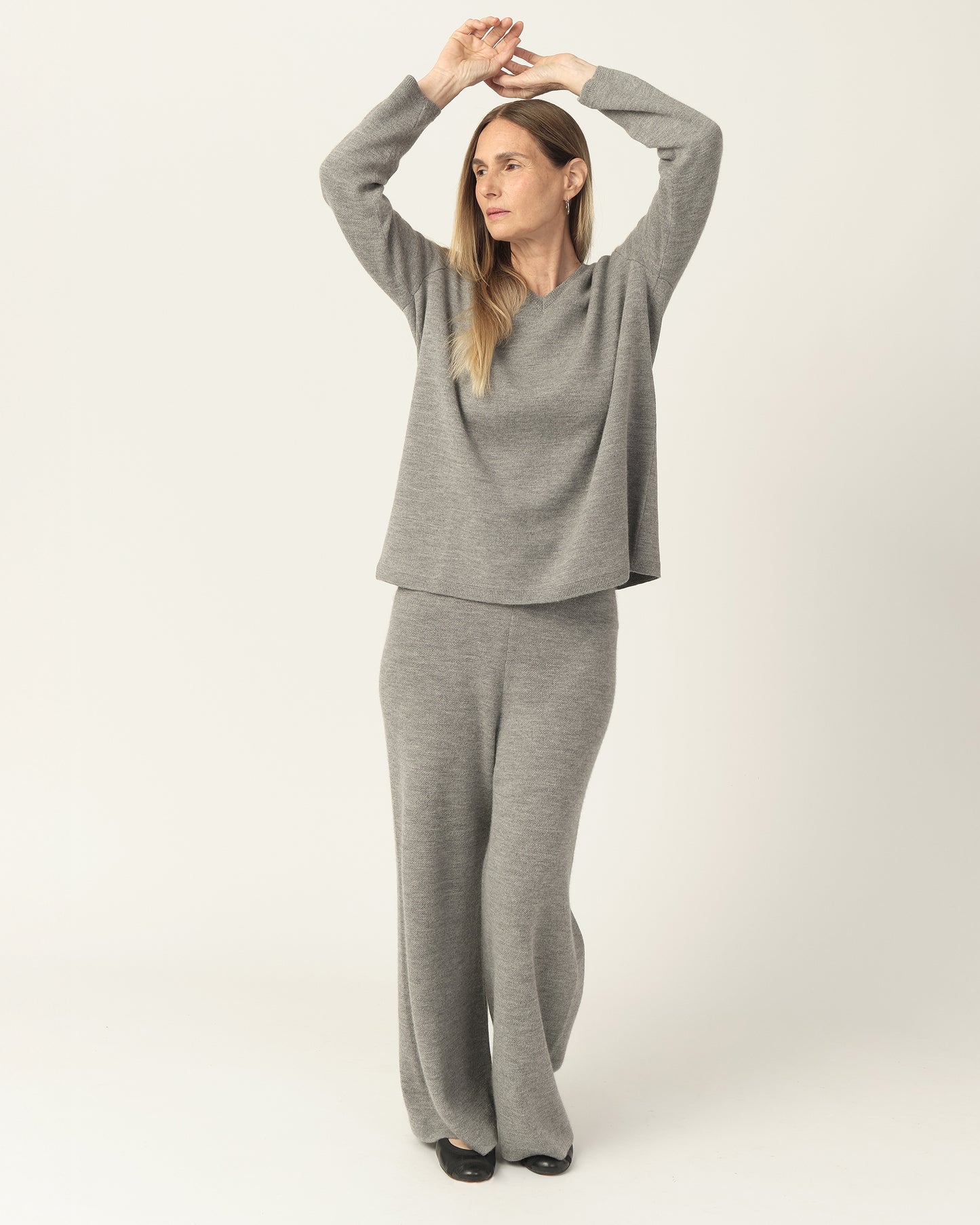 Gray royal alpaca knit pants