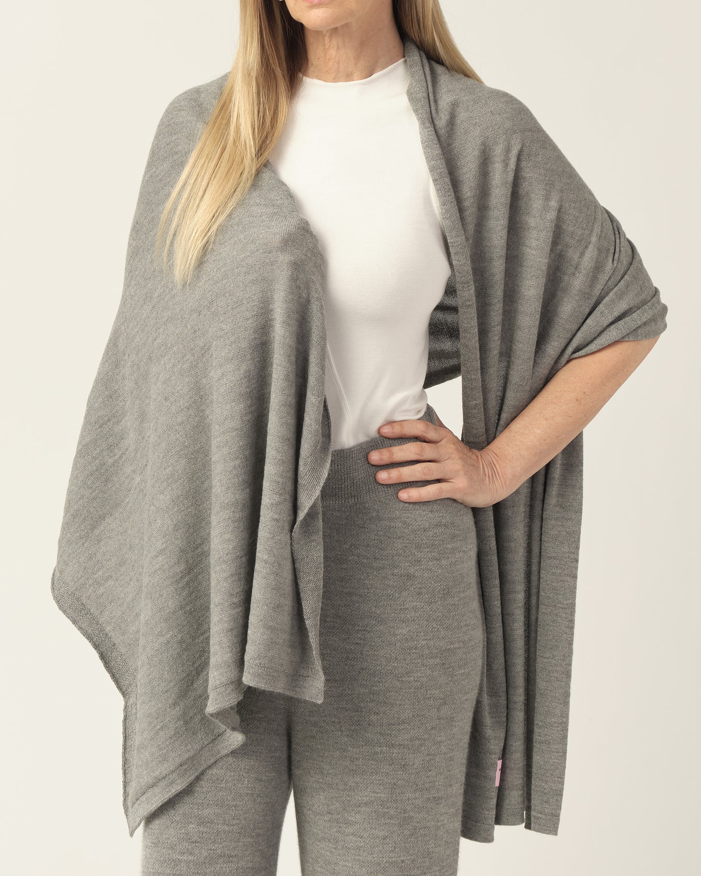 Royal Alpaca Shawl - Gray