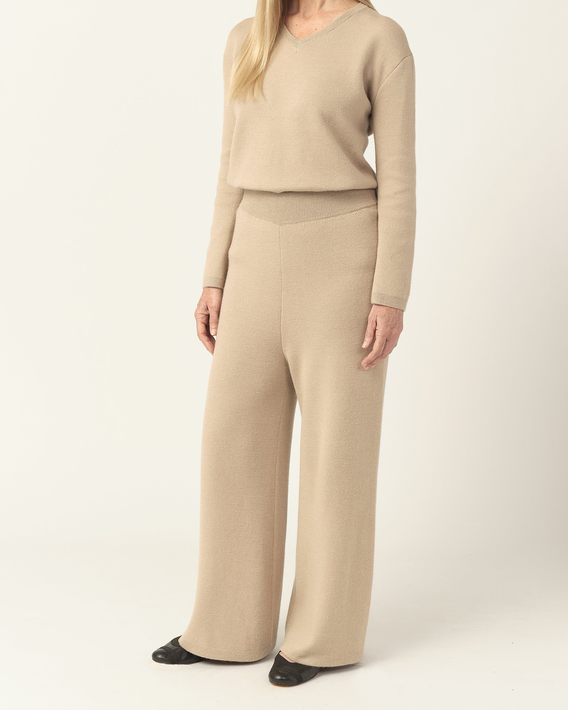 Beige royal alpaca knit pants 