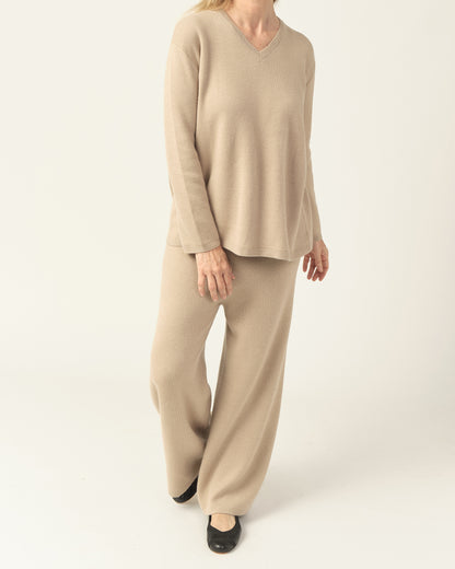 Beige royal alpaca knit pants