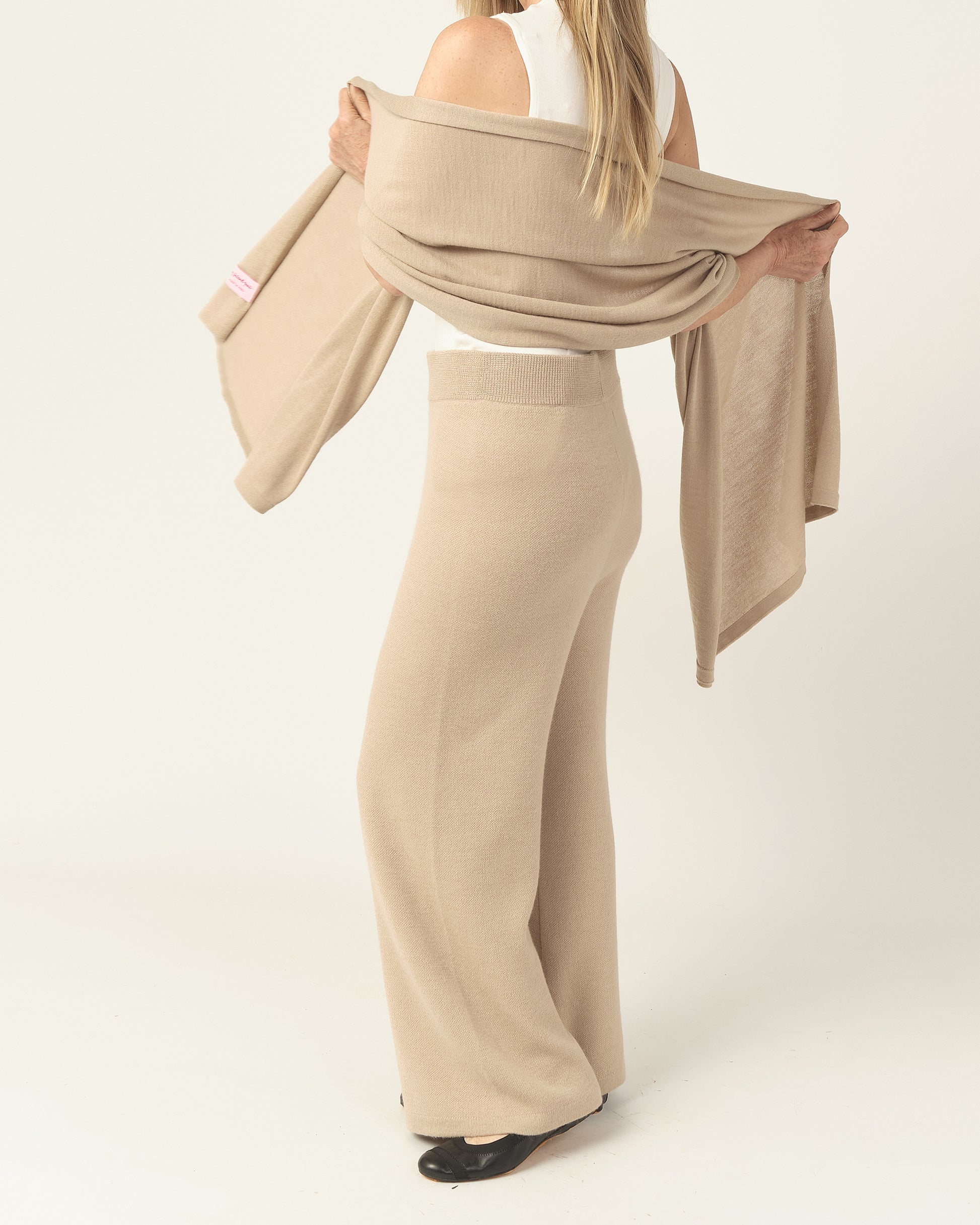 Beige royal alpaca knit pants